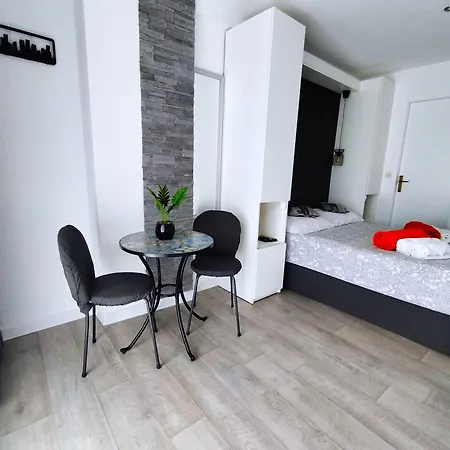 Anita Apartments *